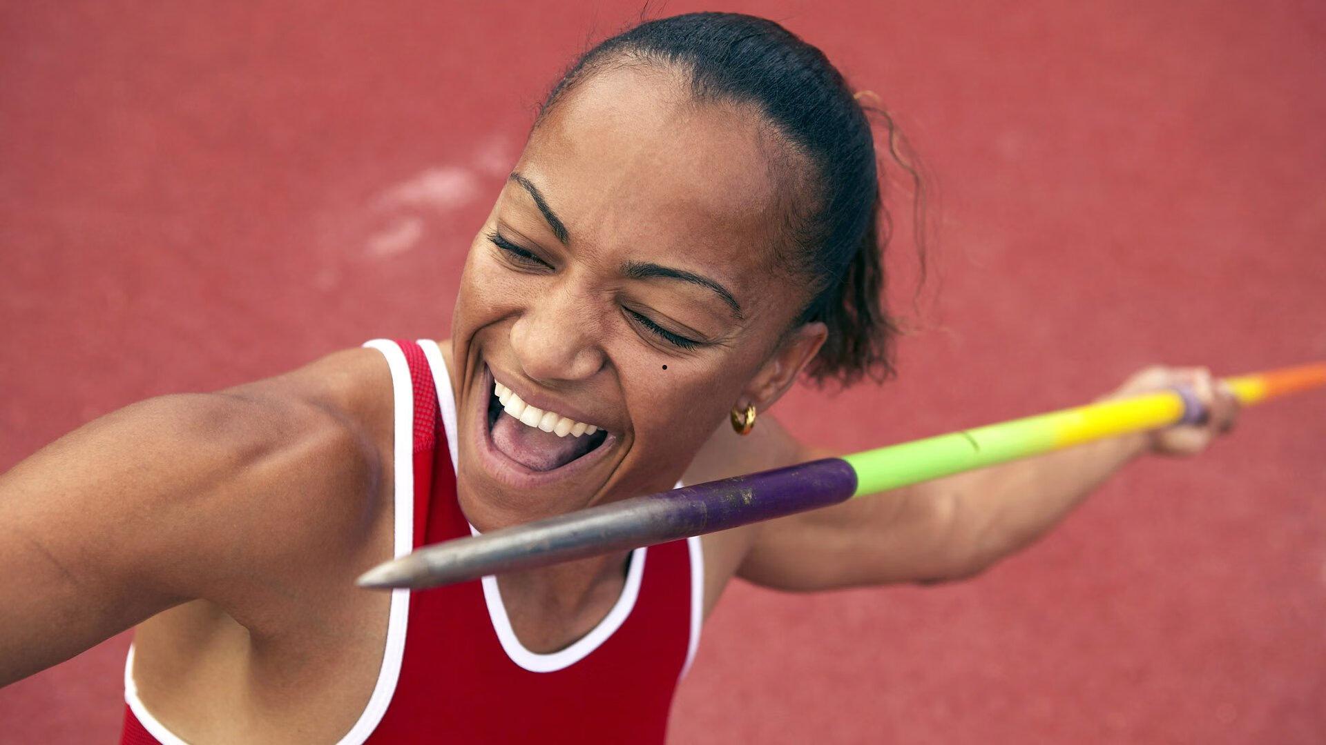 归化球员助力国足崛起 未来之路仍充满挑战